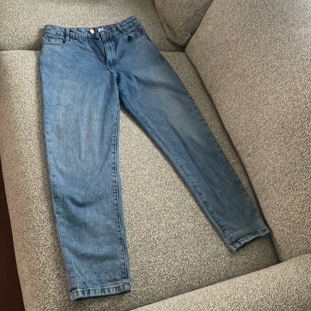 High waisted jeans